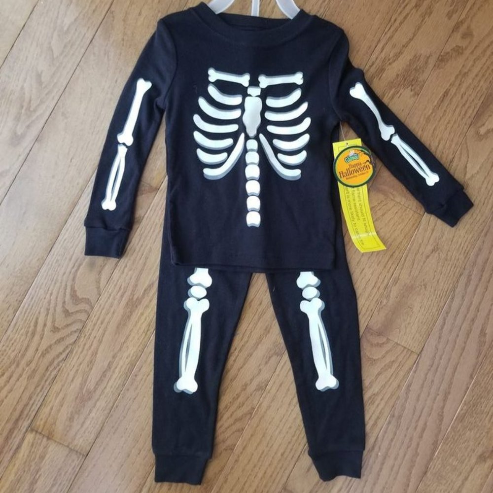 NWT size 24 months Halloween Pjs